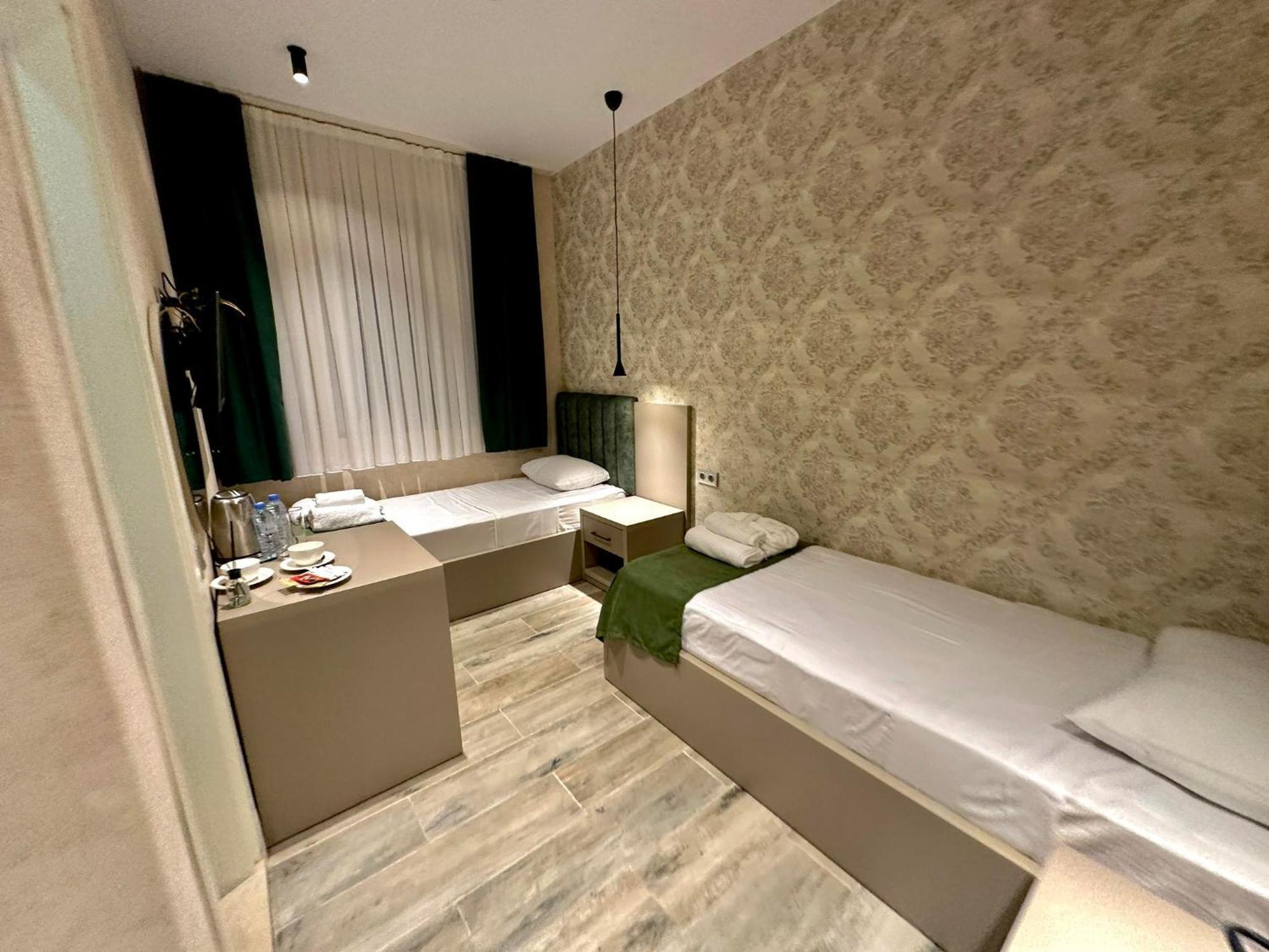 Emerald Hotel Batum Dış mekan fotoğraf