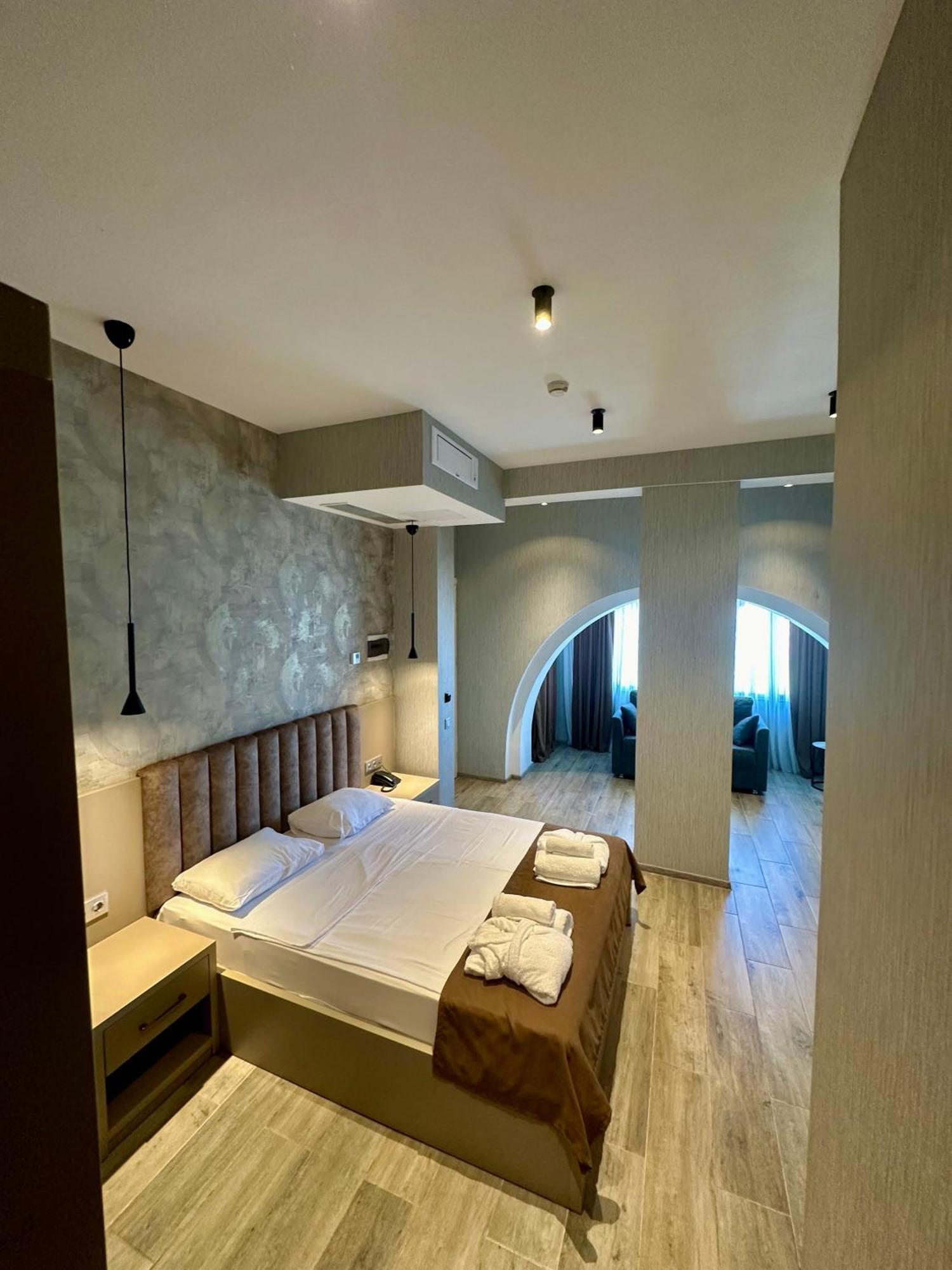 Emerald Hotel Batum Dış mekan fotoğraf