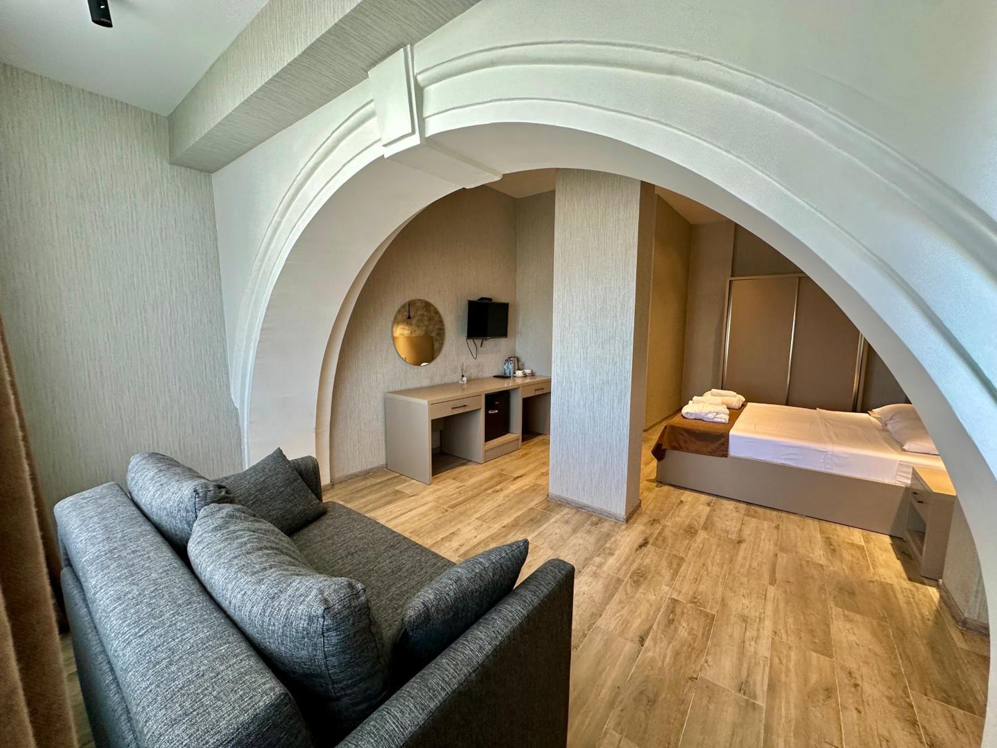 Emerald Hotel Batum Dış mekan fotoğraf