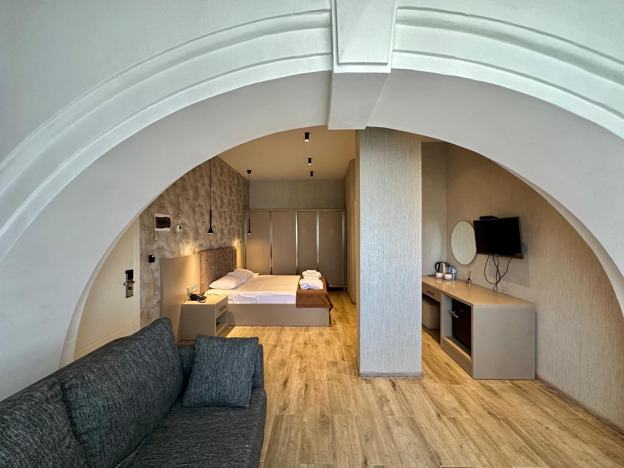 Emerald Hotel Batum Dış mekan fotoğraf