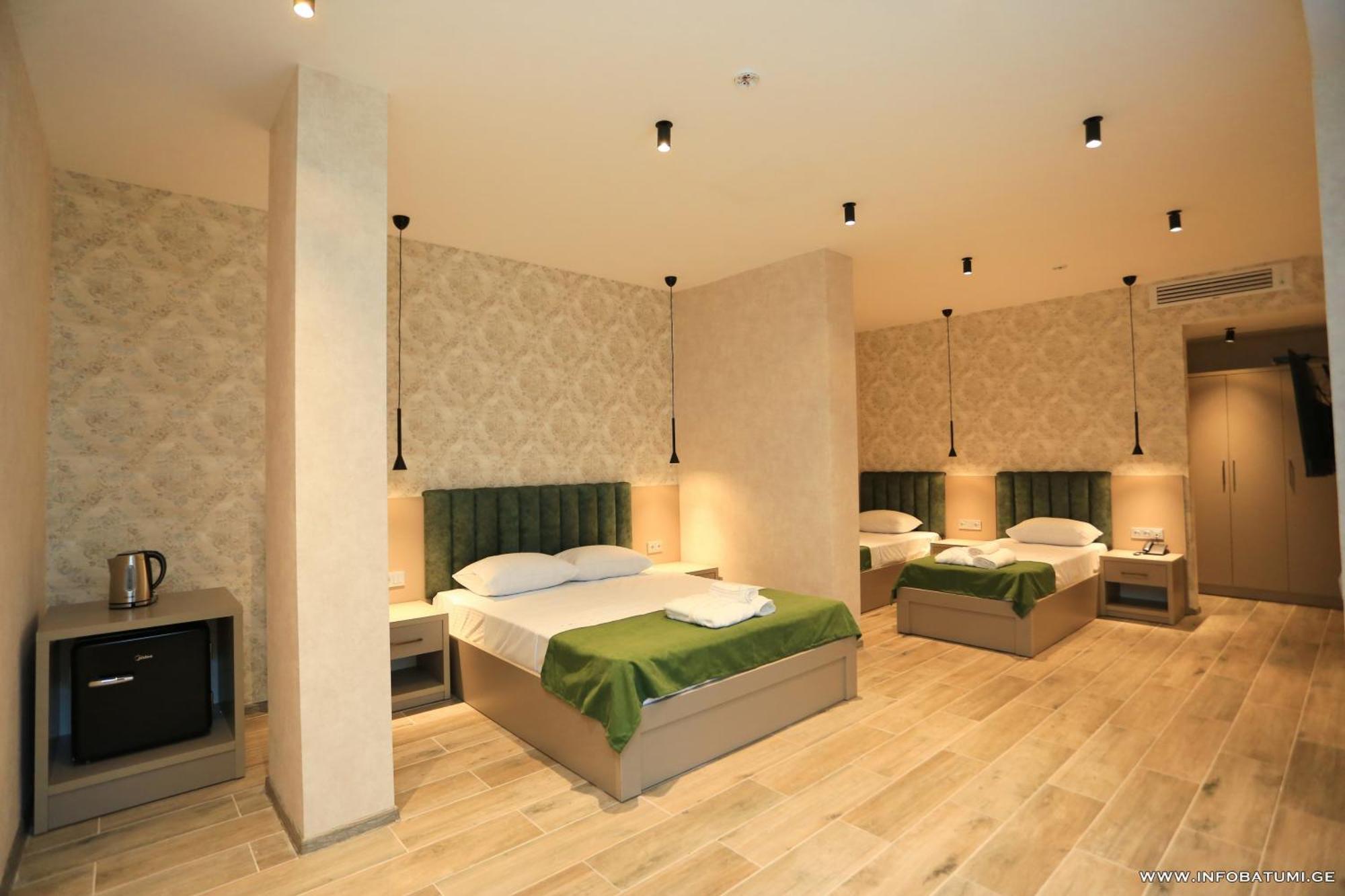 Emerald Hotel Batum Dış mekan fotoğraf